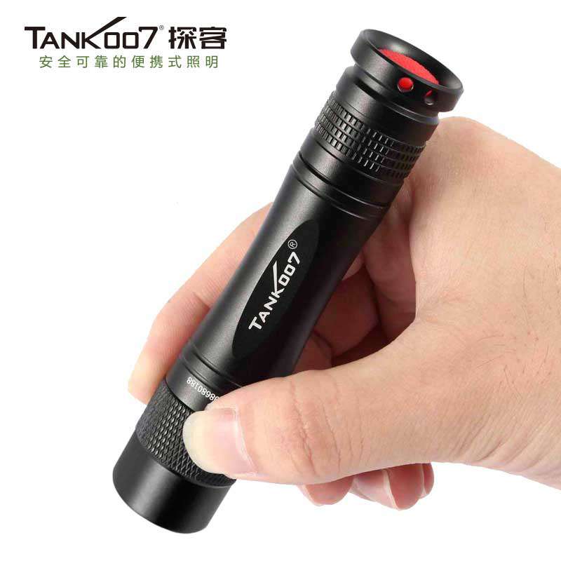 1577510402632610.jpg 手電筒廠家